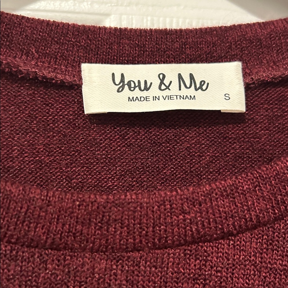 NWOT-Light Weight Sweater Small-You & Me Burgundy Long Sleeve Casual - Picture 2 of 11